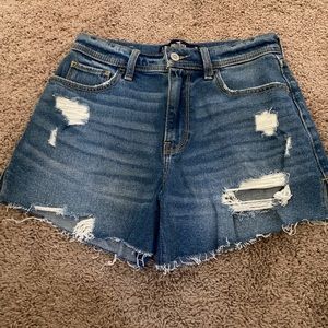 Hollister jean shorts SOLD VIA CURTSY